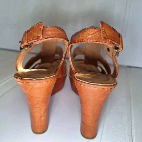 Born Brown/Camel Colored Crown Genuine Leather Wedge Size 9 - Picture 10 of 16